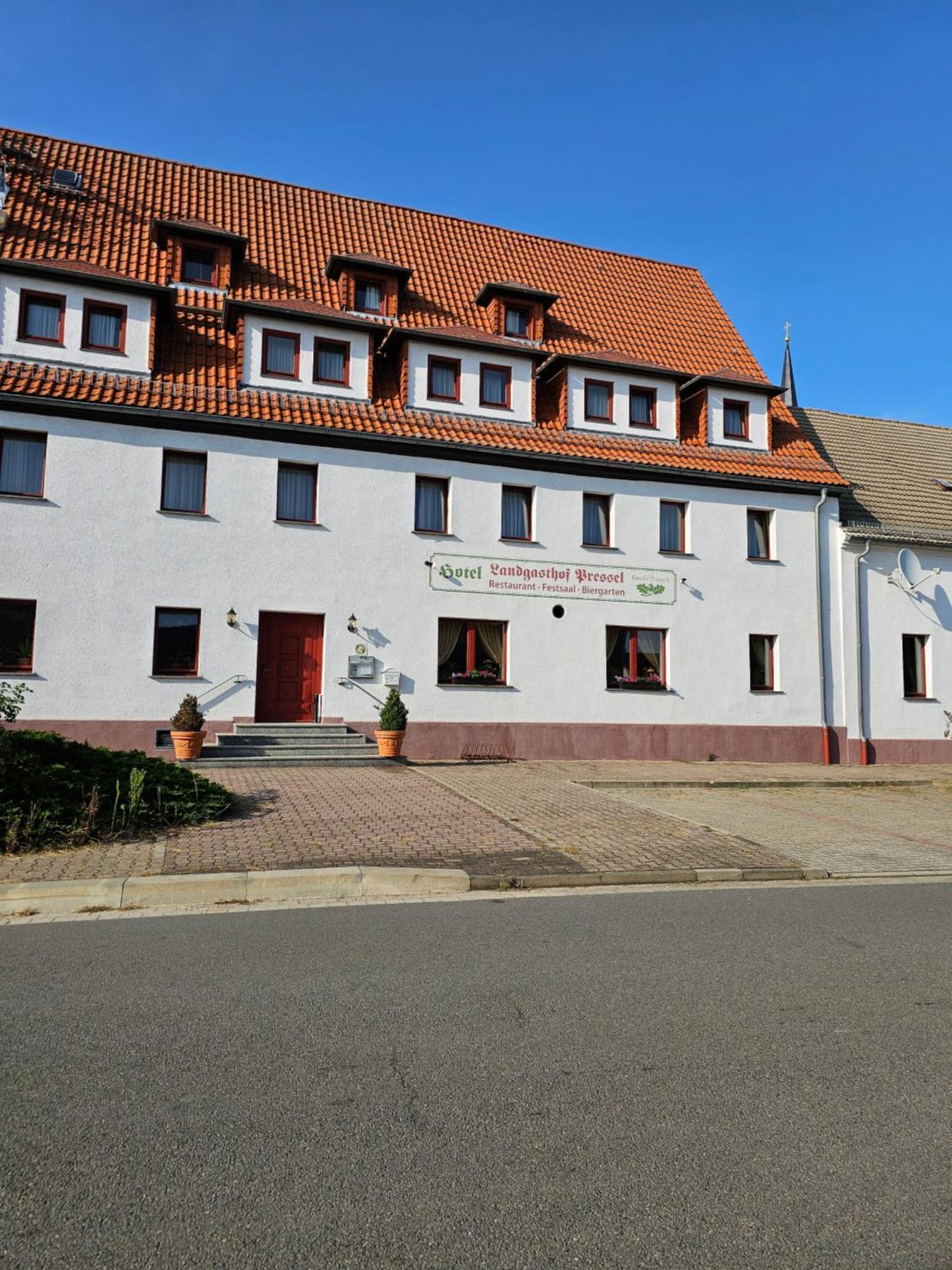 Hotel Landgasthof Pressel Exterior photo